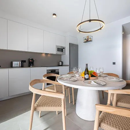 Serenity Deluxe - Pool & Terrace * Адехе