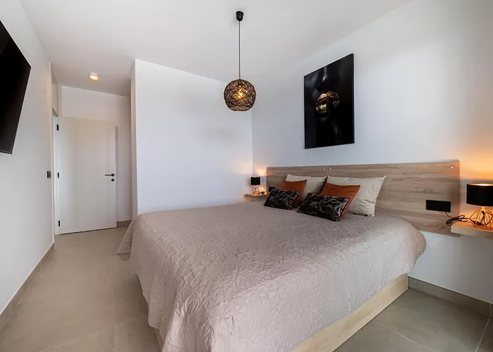 Serenity Deluxe - Pool & Terrace * Адехе