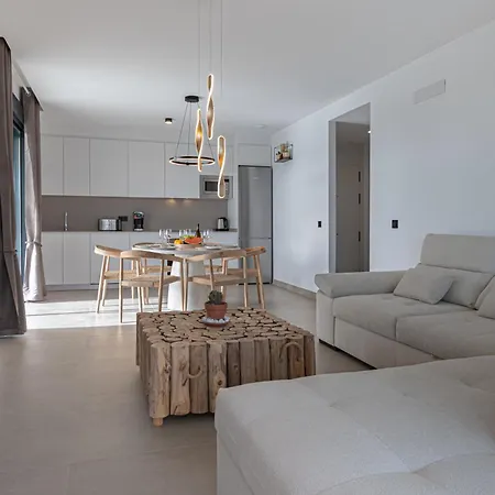 Serenity Deluxe - Pool & Terrace Appartamento *