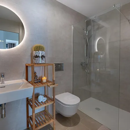 Serenity Deluxe - Pool & Terrace Appartamento