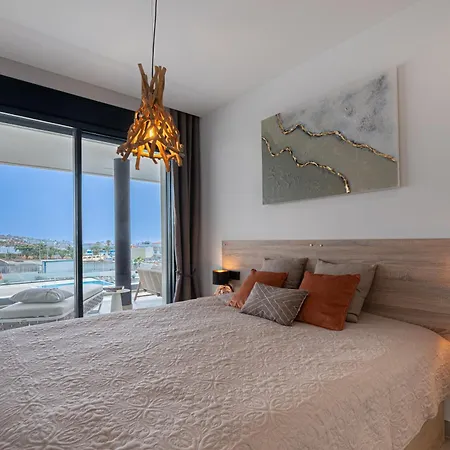 Appartamento Serenity Deluxe - Pool & Terrace